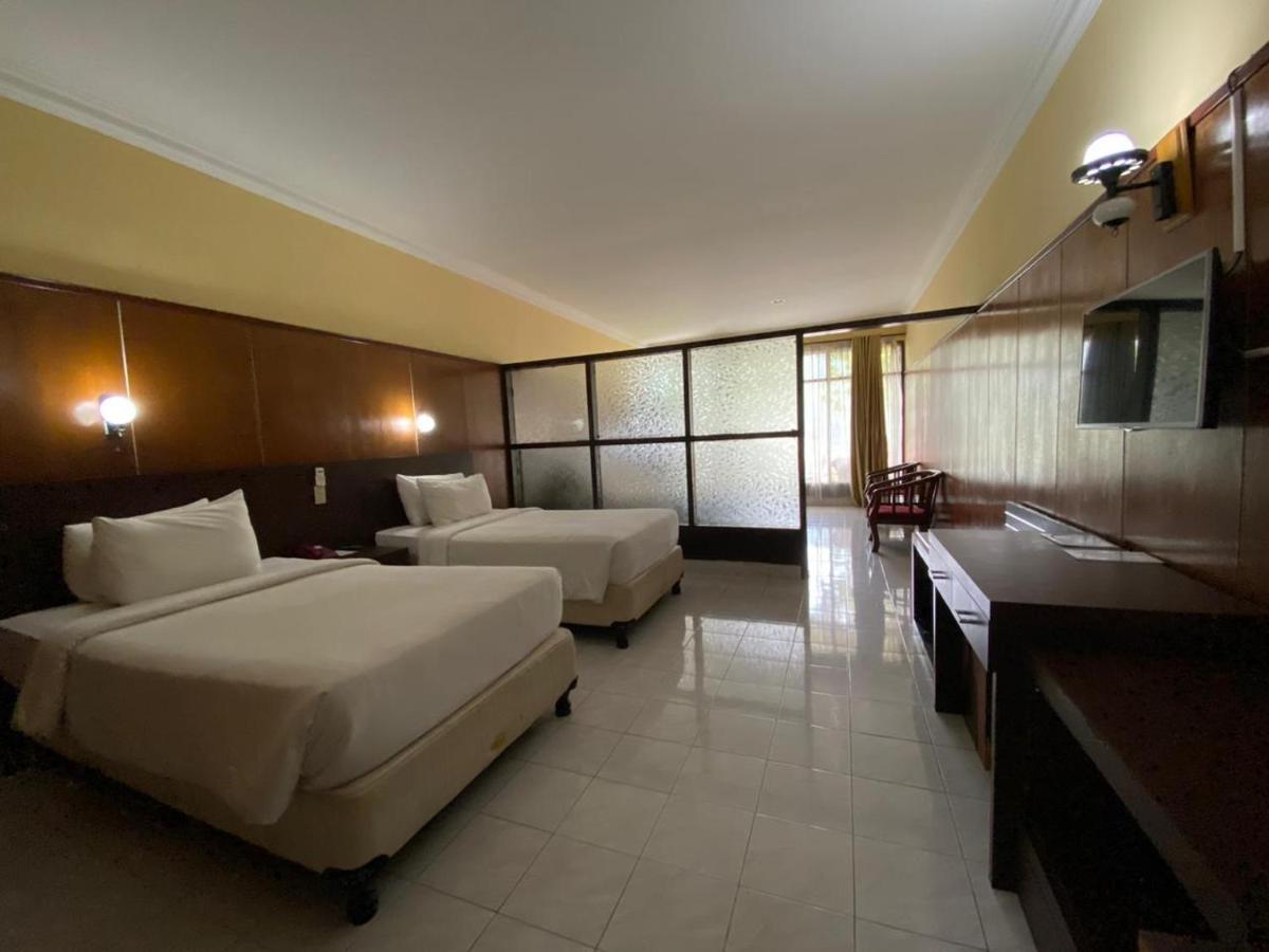 Khas Parapat Exterior foto