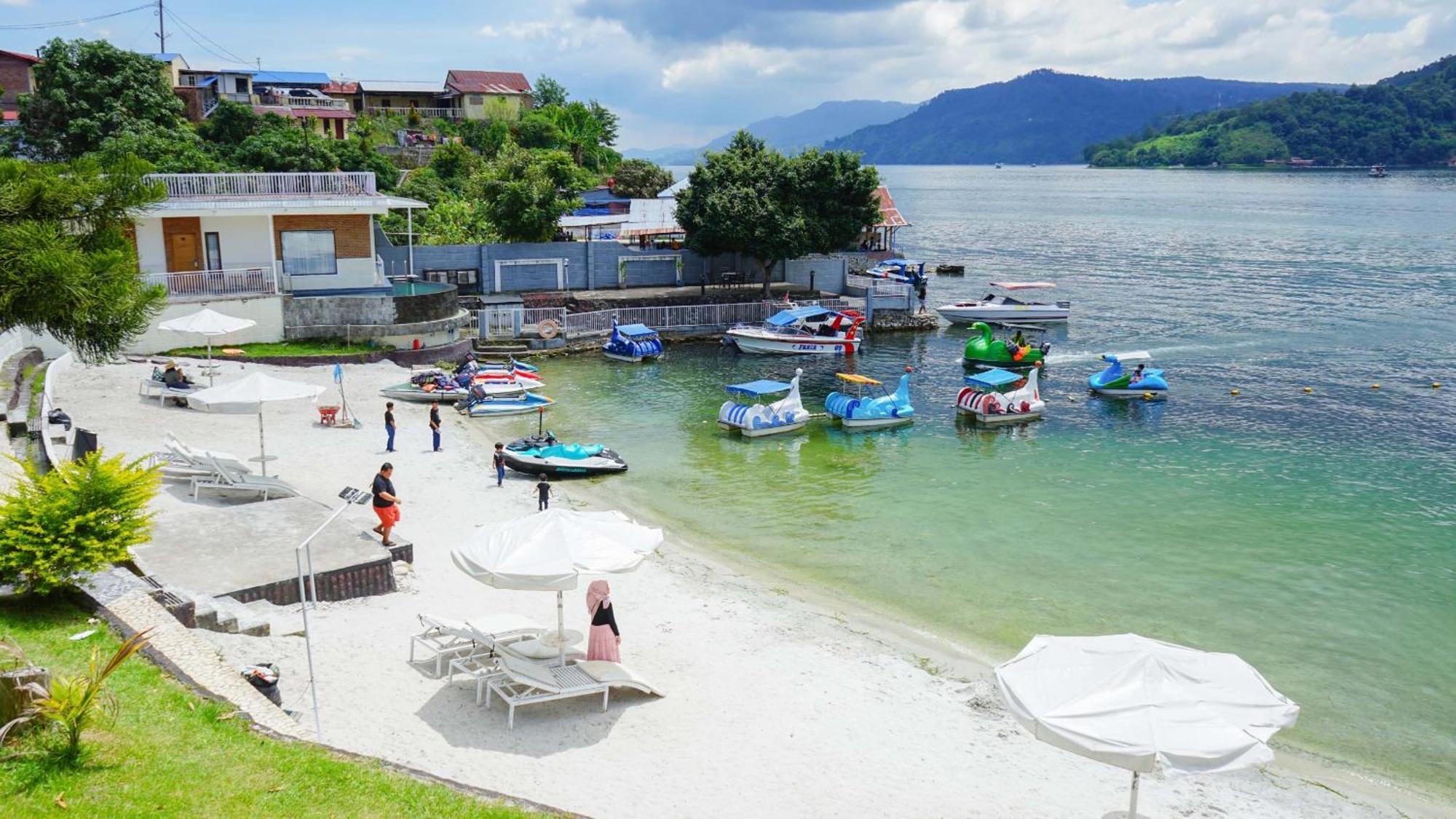 Khas Parapat Exterior foto