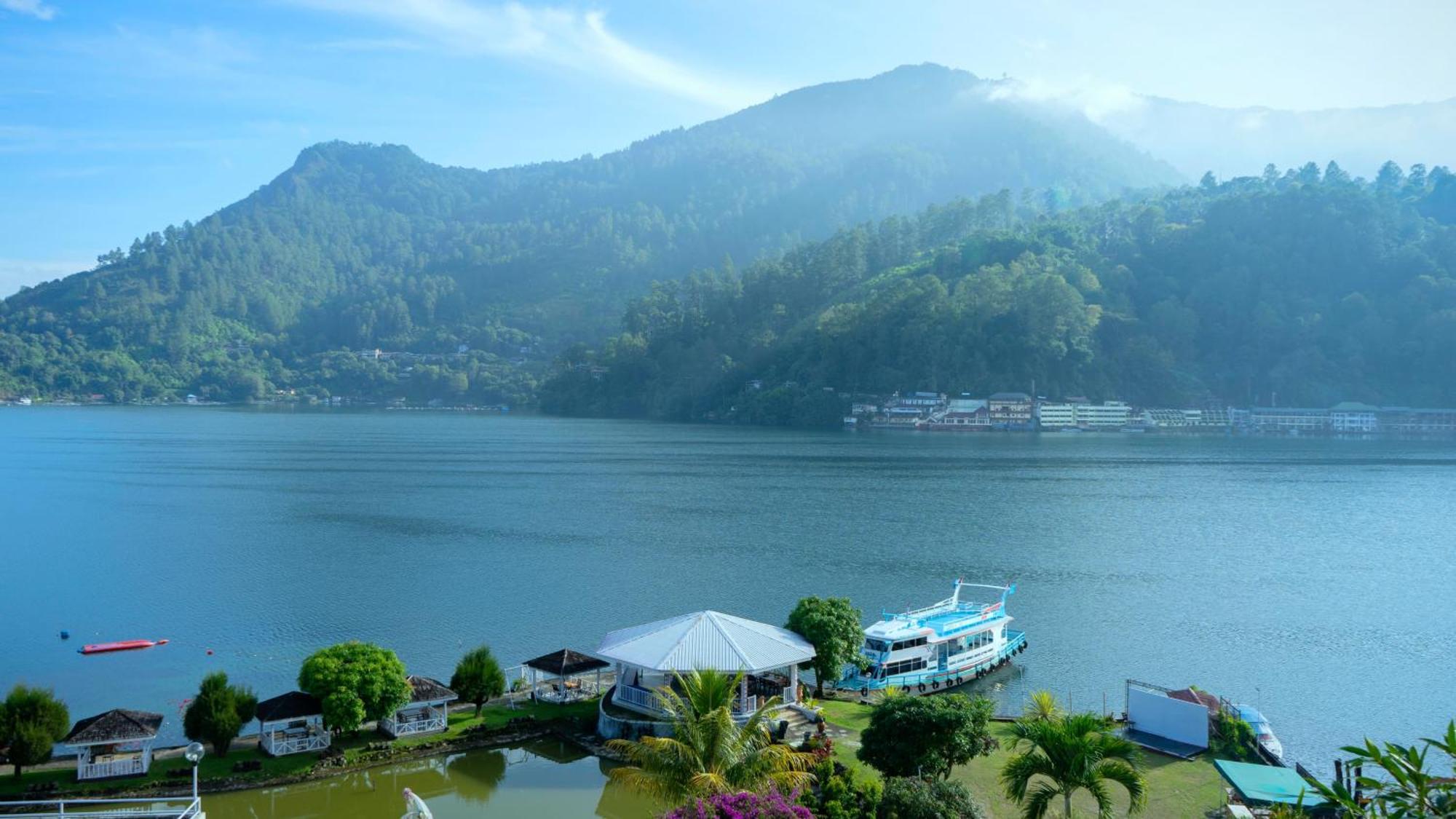 Khas Parapat Exterior foto